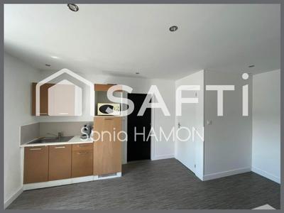 Local commercial - 77 m² - 4 pièces