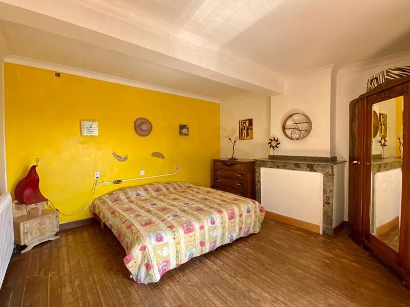 Propriété - 200 m² - 8 pièces