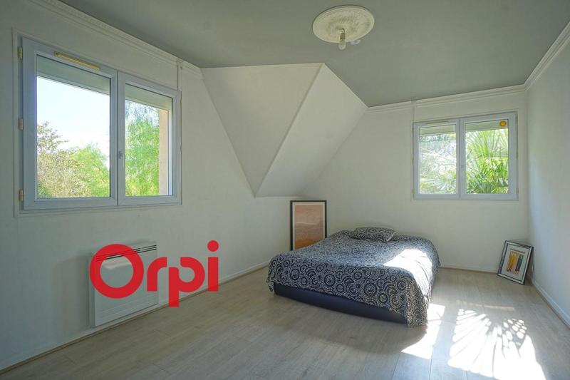 Maison - 185 m² - 5 pièces