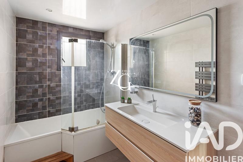 Maison - 98 m² - 5 pièces