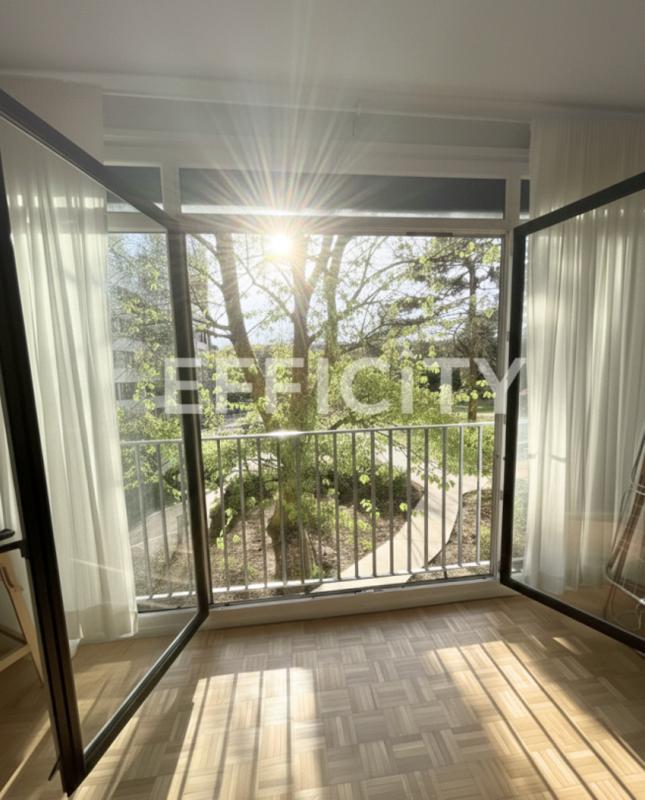 Appartement - 90 m² - 5 pièces