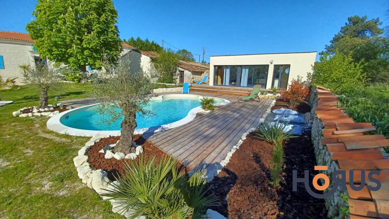 Viager - Villa - 470 m² - 9 pièces