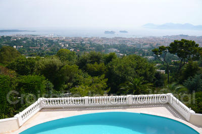 Villa - 180 m² - 4 pièces