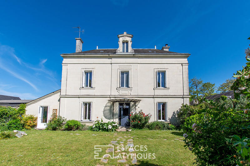 Demeure - 427 m² - 11 pièces