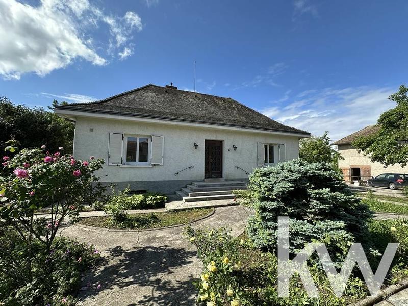 Maison - 202 m² - 8 pièces