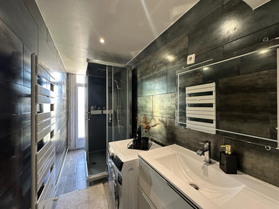 Appartement - 90 m² - 5 pièces