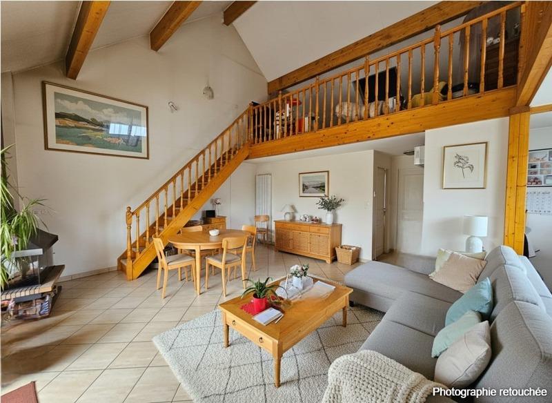 Maison - 215 m² - 10 pièces