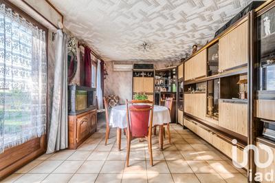 Maison - 94 m² - 5 pièces