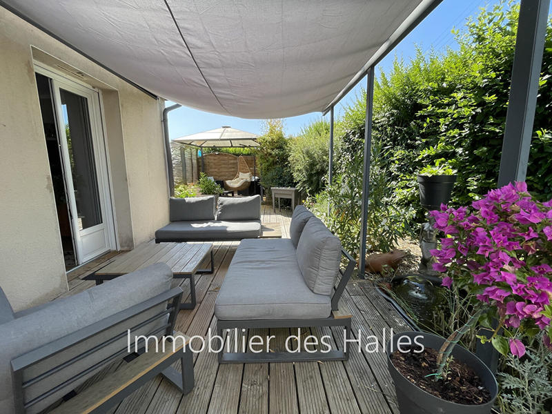 Maison - 161 m² - 9 pièces