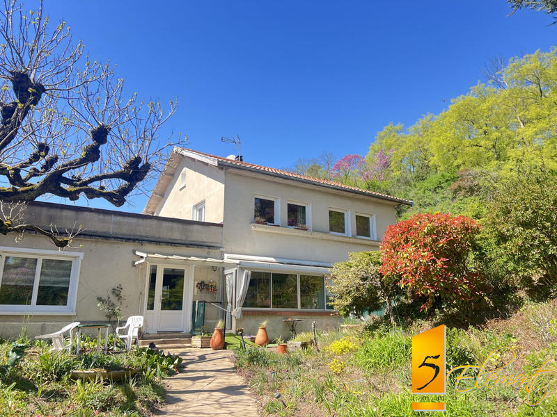 Maison ancienne - 198 m² - 6 pièces