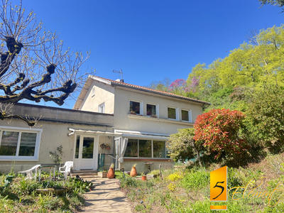 Maison ancienne - 198 m² - 6 pièces