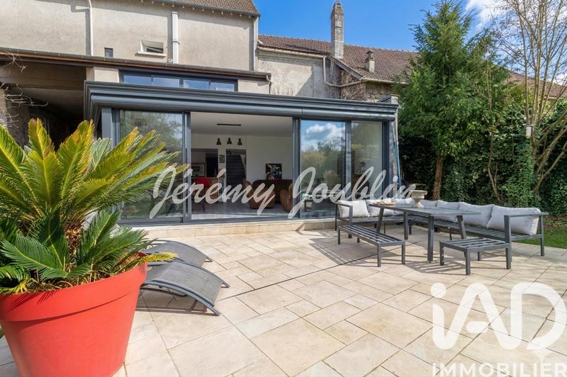 Maison - 143 m² - 7 pièces