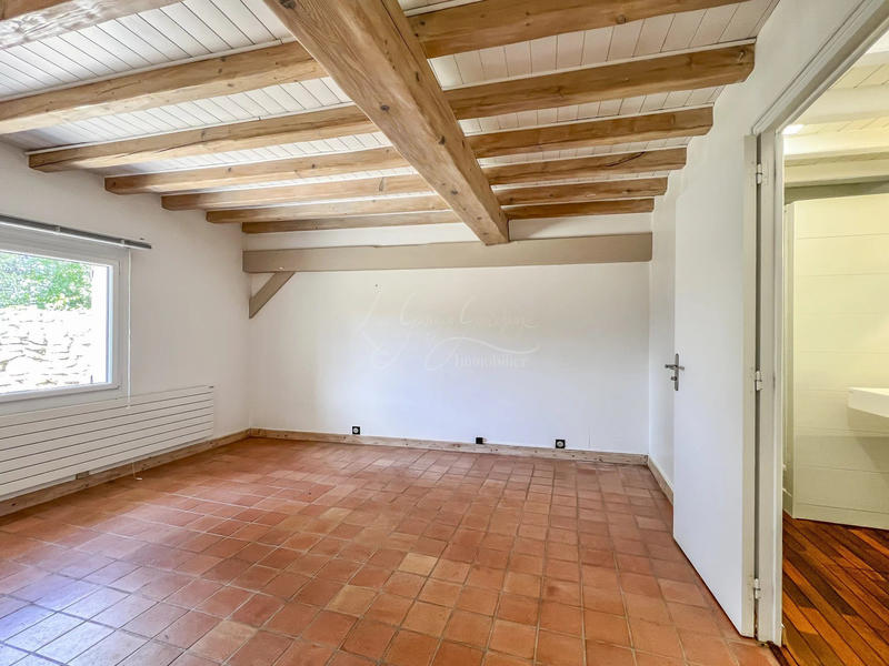 Maison - 180 m² - 8 pièces
