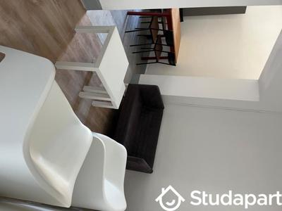 Chambre - 14 m² - 1 pièce