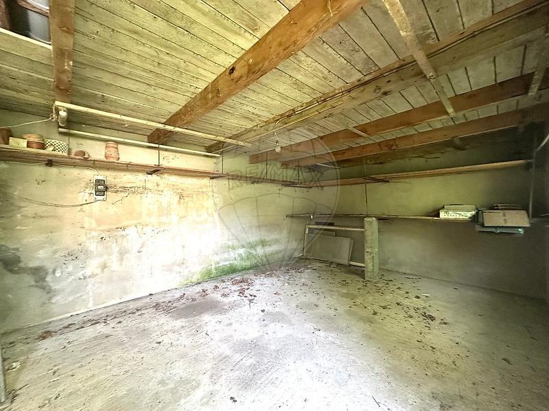 Maison - 181 m² - 9 pièces