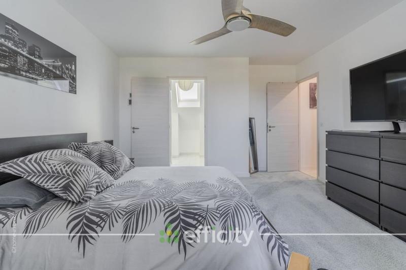 Maison - 145 m² - 5 pièces