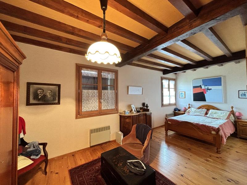 Maison ancienne - 180 m² - 7 pièces