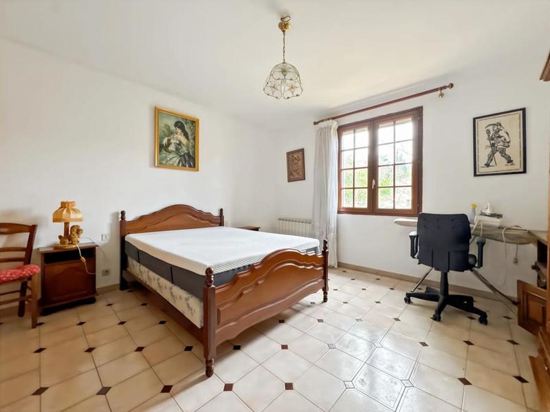 Maison - 157 m² - 7 pièces