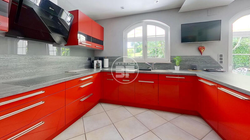 Maison - 142 m² - 6 pièces