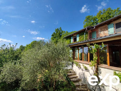 Maison - 260 m² - 10 pièces