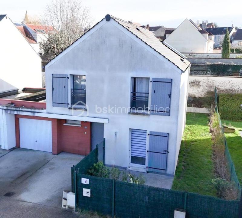 Maison - 92 m² - 5 pièces