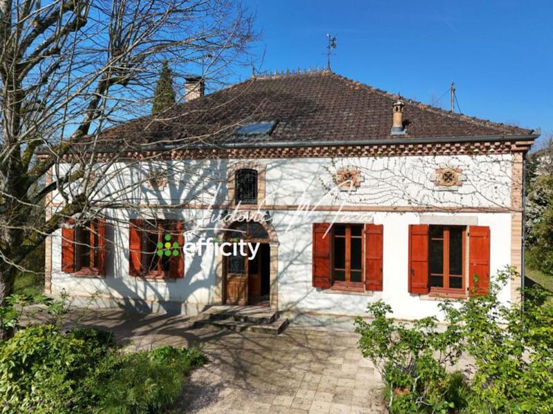 Maison - 215 m² - 6 pièces