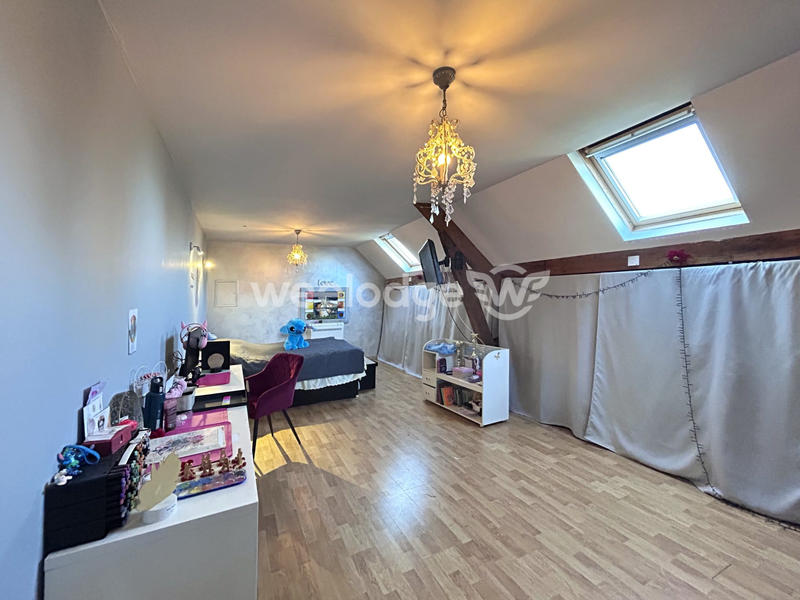 Maison - 180 m² - 9 pièces