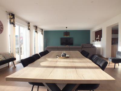 Maison - 198 m² - 7 pièces