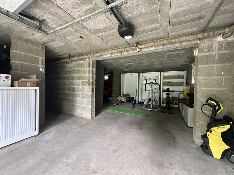 Maison traditionnelle - 165 m² - 9 pièces