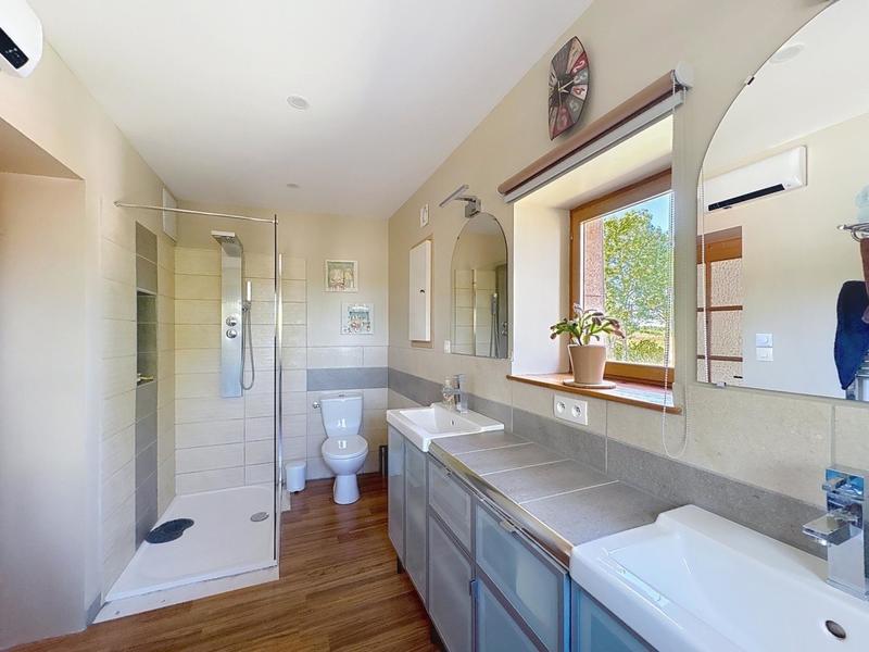 Maison - 650 m² - 15 pièces