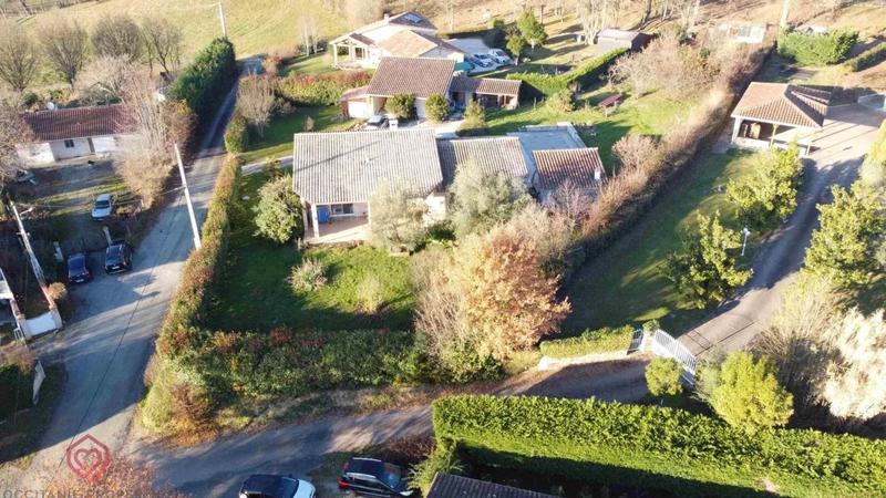 Villa - 186 m² - 6 pièces