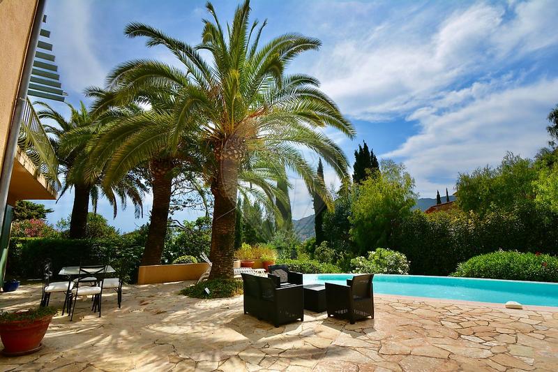 Villa - 185 m² - 6 pièces