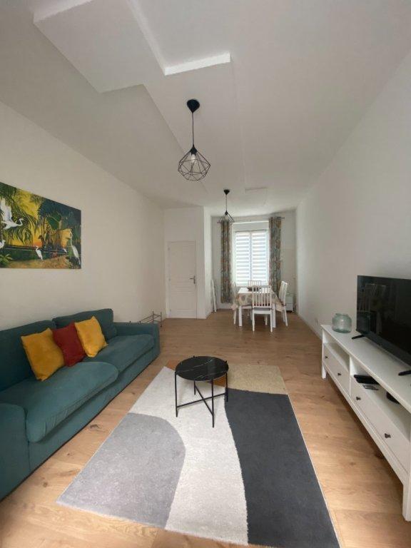 Chambre - 12 m² - 5 pièces