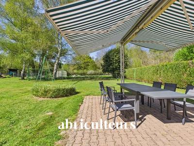 Maison - 96 m² - 7 pièces