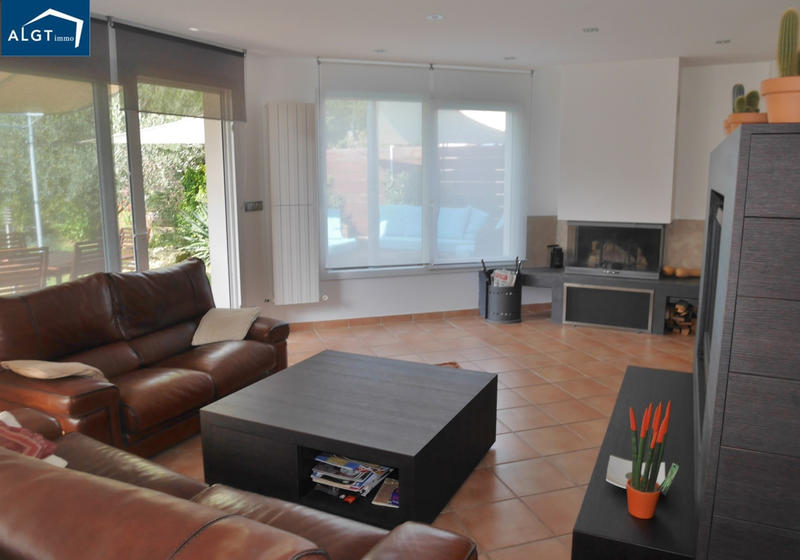 Villa - 210 m² - 6 pièces