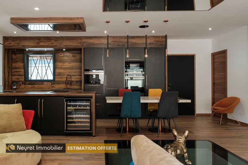 Appartement - 150 m² - 5 pièces