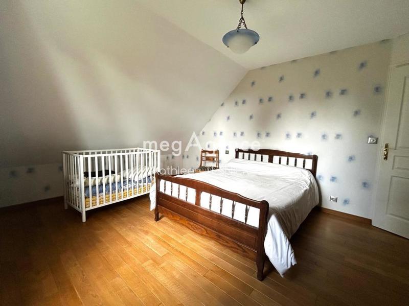 Maison - 228 m² - 7 pièces