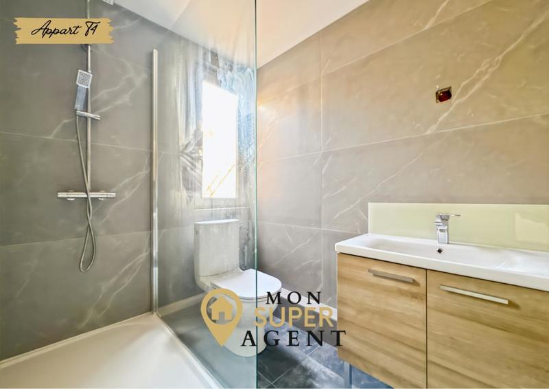 Immeuble - 142 m² - 10 pièces