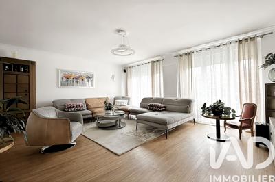 Maison - 215 m² - 5 pièces