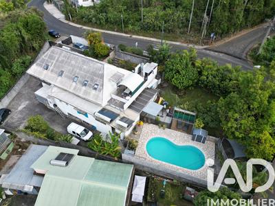 Maison - 276 m² - 14 pièces