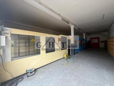 Entrepôt - 213 m²