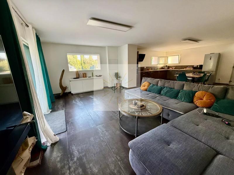 Maison - 184 m² - 7 pièces