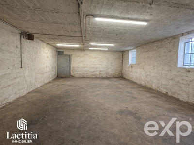 Local d'activités - 297 m²