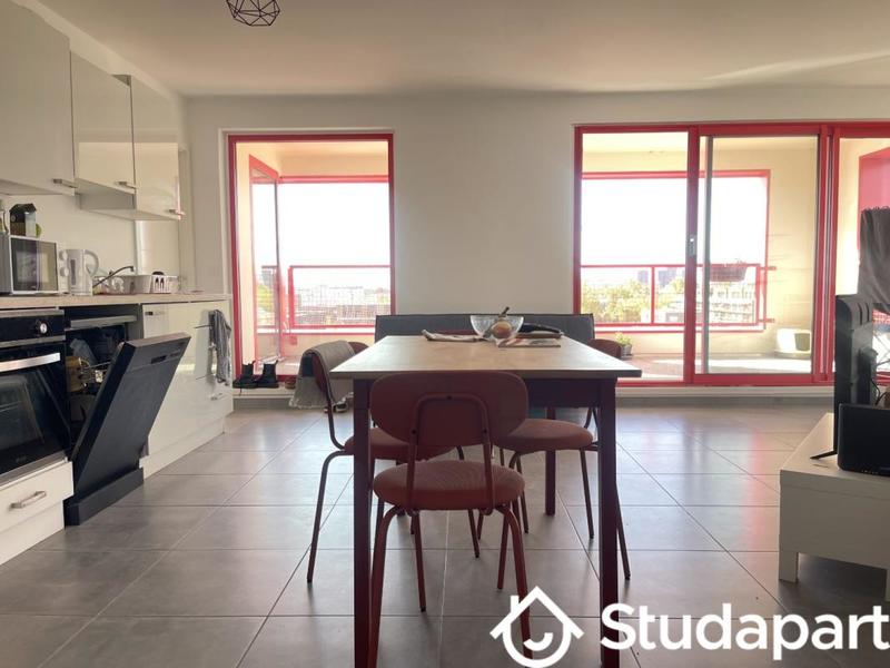 Chambre - 12 m² - 1 pièce