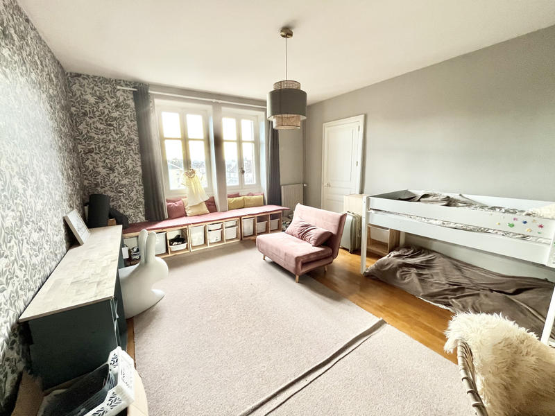 Appartement - 182 m² - 7 pièces