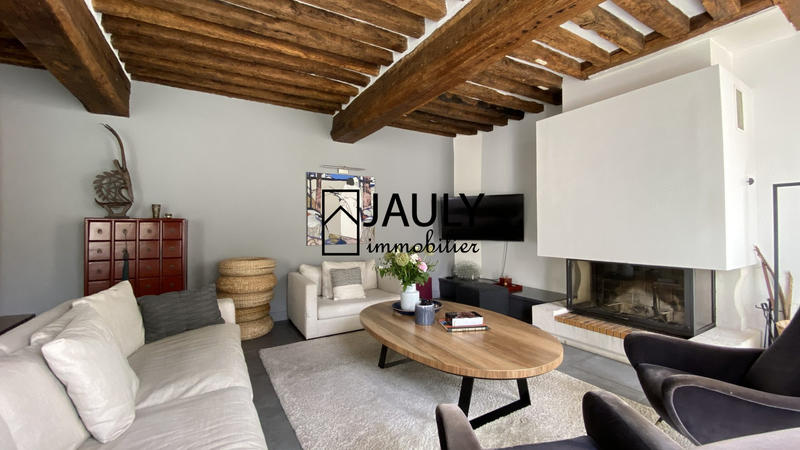 Maison - 300 m² - 9 pièces