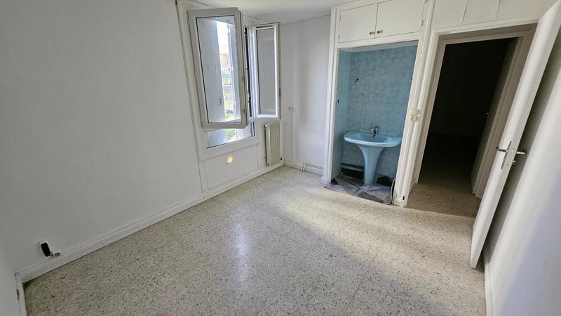 Appartement - 99 m² - 5 pièces