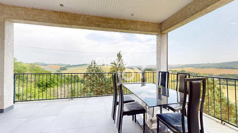 Villa - 224 m² - 6 pièces