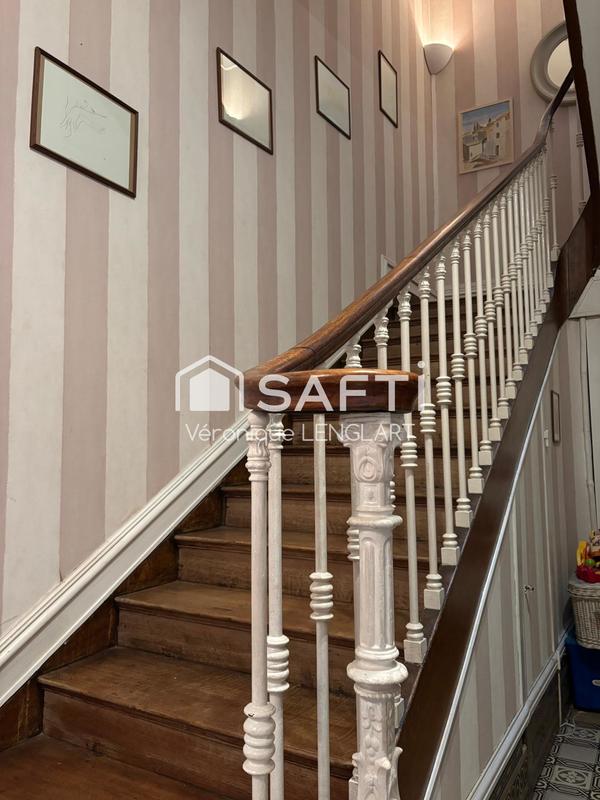 Maison - 353 m² - 10 pièces