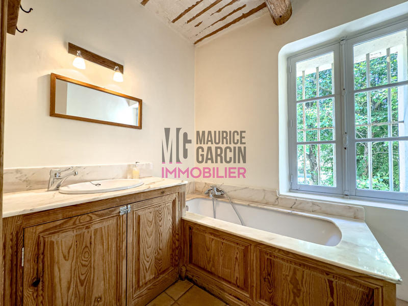 Maison - 227 m² - 8 pièces